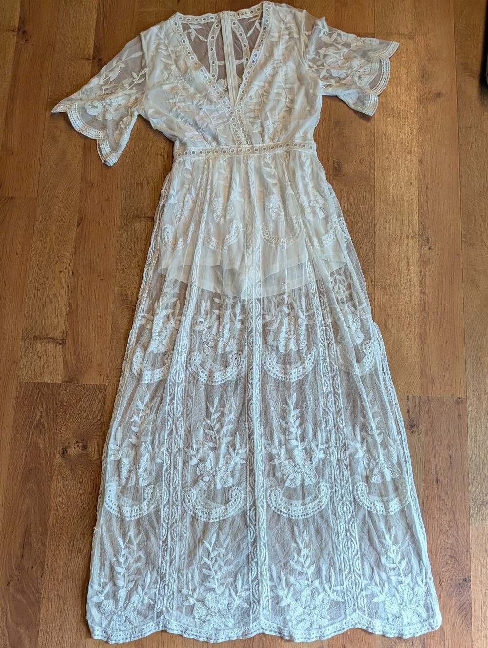 POL White Lace Maxi Dress - Elegant Boho Style - S/M